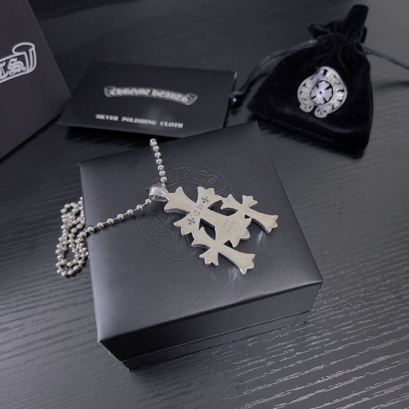 Ch**me He**ts necklaces